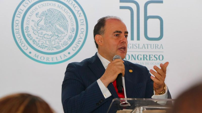 Recepción de Hugo Aguilar a una de las partes pone en duda principio de imparcialidad: Baltazar Gaona 