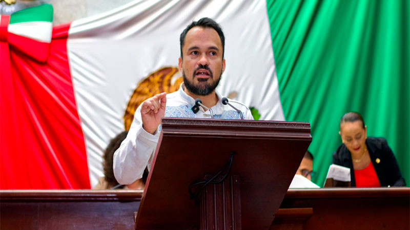 Hugo Rangel celebra que el acceso a internet sea un derecho constitucional en Michoacán 