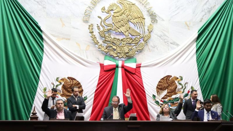 Legisladores aprueban que conductores porten licencias y tarjetas de circulación digitales 