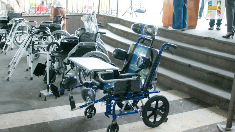 DIF Hidalgo entrega 35 aparatos de movilidad a personas con discapacidad 
