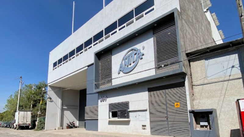 Pierde la vida trabajador tras caer del techo de una fábrica en Morelia 