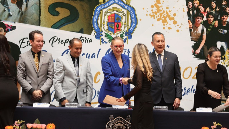 Bachillerato de la UMSNH, se fortalece en beneficio de las y los estudiantes: Yarabí Ávila 