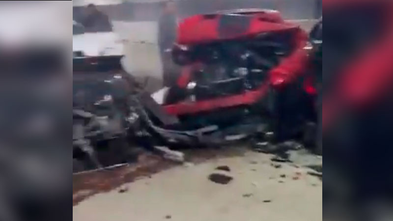 Autos deportivos protagonizan carambola en calles de Tijuana 