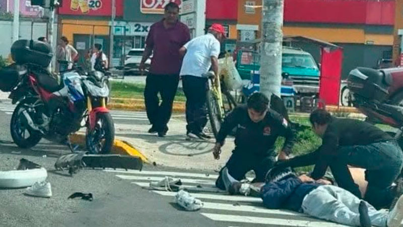 Semaforazo en la avenida Sombrerete y el Boulevard de La Nación, deja a dos personas heridas 