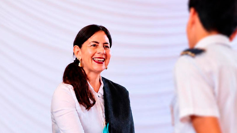 Educación y becas consolidan la transformación: Gaby Molina 