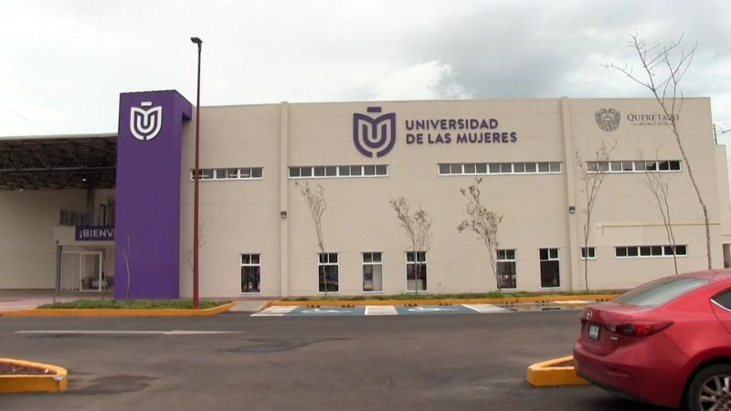 Anuncian becas para nuevos ingresos a la Universidad de las Mujeres en el municipio de Querétaro 