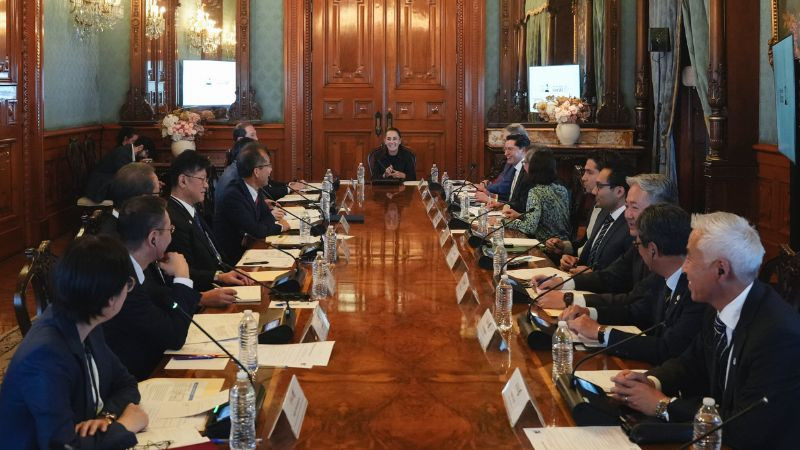Claudia Sheinbaum se reúne con empresarios japoneses para dialogar sobre inversiones 