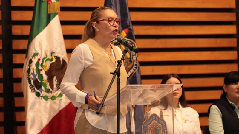 A ser agentes de cambio en las comunidades, convoca Yarabí Ávila a odontólogos nicolaitas 