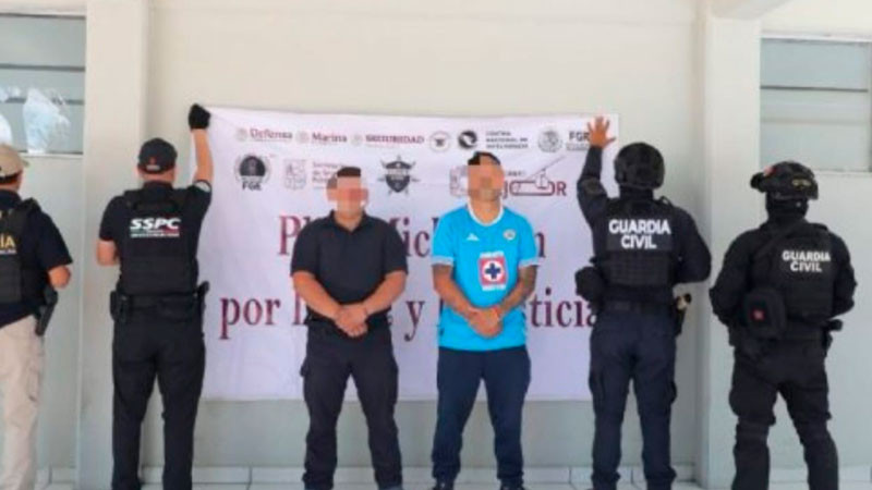 Por robo fueron detenidos director y subdirector de la policía de Zacapu, Michoacán: FGE Michoacán 