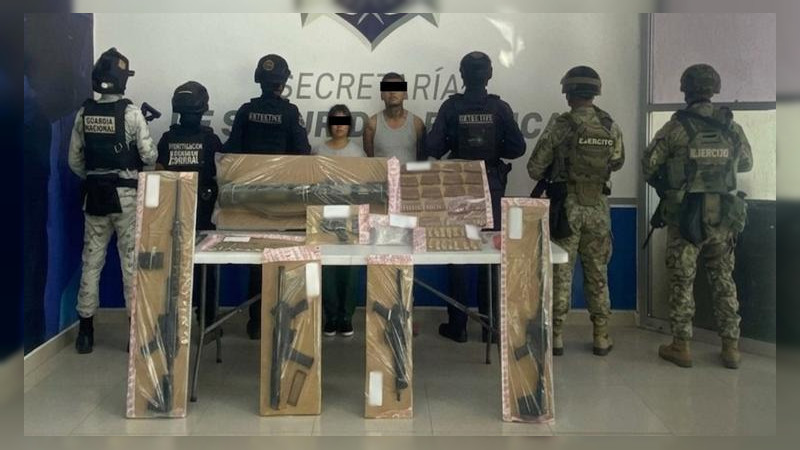 Detienen a mujer de Michoacán y un norteamericano en poder de una bazuca y armas de grueso calibre, en la frontera con EEUU 