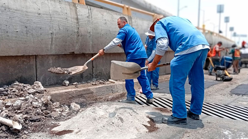 Con trabajo integral, Ooapas repara fuga sobre Avenida Acueducto 