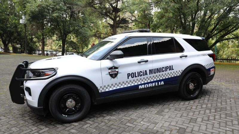 Se refuerza la seguridad en Morelia, entrega Bedolla patrullas inteligentes a la policía municipal 
