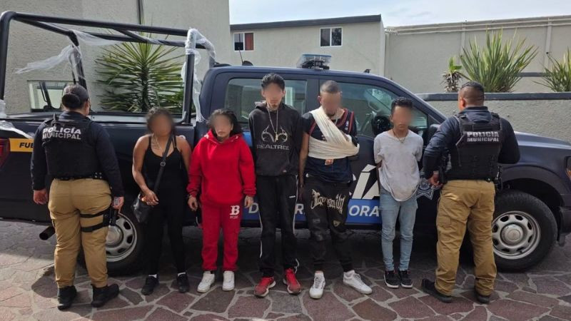 Persecución policial en Paseo Constituyentes, en Corregidora, deja seis detenidos 