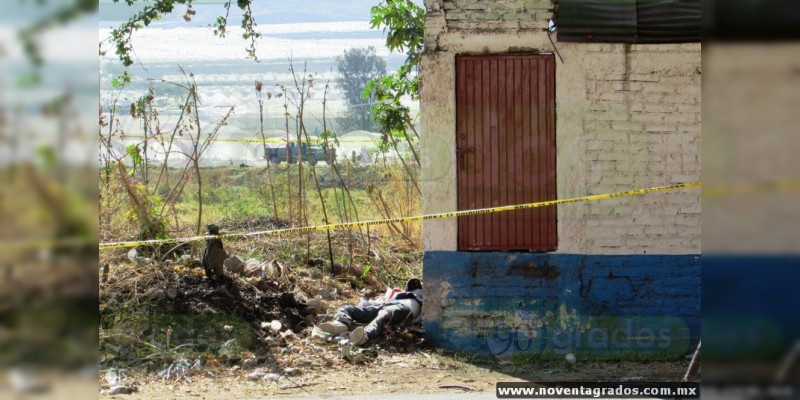 Hallan cadáver con un costal en la cabeza en Jacona, Michoacán - Foto 2 