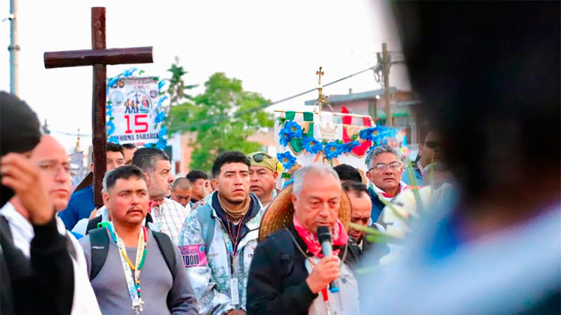 Arriba a San Juan del Río, columna con 22 mil peregrinos: Martín Lara 