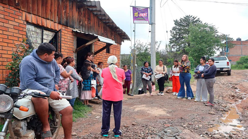 Xóchitl Ruiz fortalece el diálogo ciudadano para atender las necesidades de las familias michoacanas 