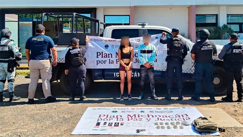 Tras asaltar una tienda OXXO en Uruapan, Michoacán, detienen a pareja  