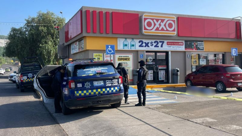 Ataque armado deja un hombre sin vida en estacionamiento de tienda en Irapuato