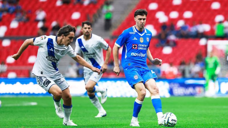 Cruz Azul remonta ante Puebla y mantiene paso perfecto en el Apertura 2026 