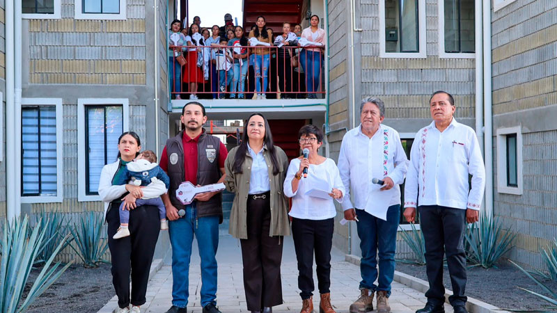 Entregan 48 hogares del Programa Vivienda para el Bienestar en Vista Hermosa 