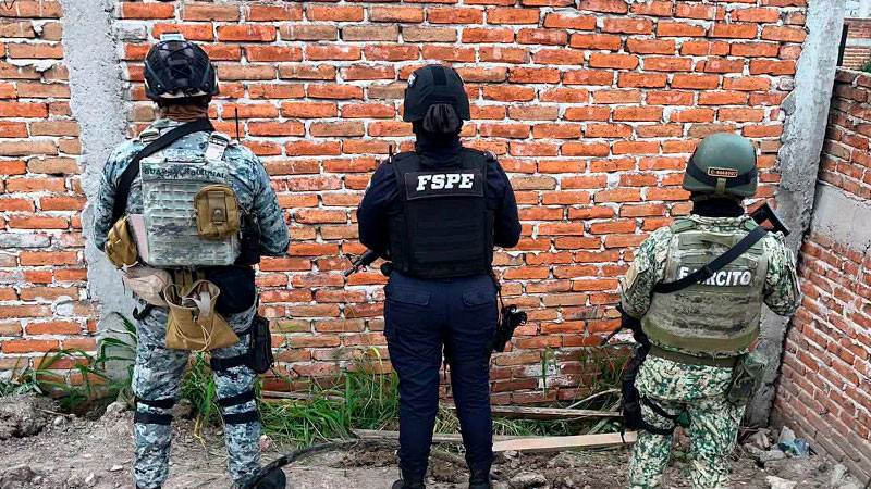 Aseguran centro clandestino con 30 mil litros de hidrocarburo en Villagrán, Guanajuato 