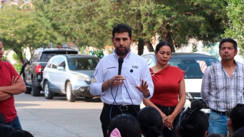 Se reúne Octavio Ocampo con vecinos de diversas colonias de Morelia 