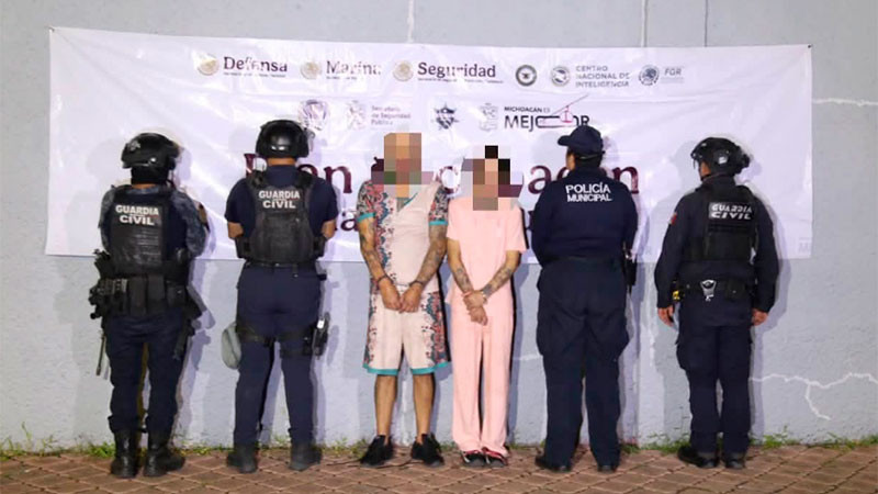 Detienen en Cuitzeo, Michoacán a una pareja en posesión de una camioneta robada y estupefacientes 