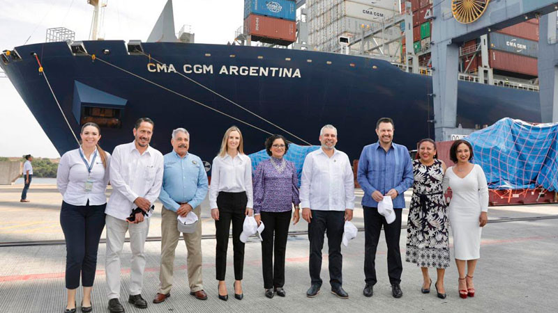 Puerto de Lázaro Cárdenas rompe récord; moviliza 15.5 millones de toneladas en primer semestre: Bedolla  