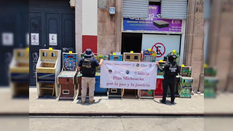 Cateo en negocio del Centro Histórico de Morelia, Michoacán, deja decomiso de tragamonedas y estupefaciente 