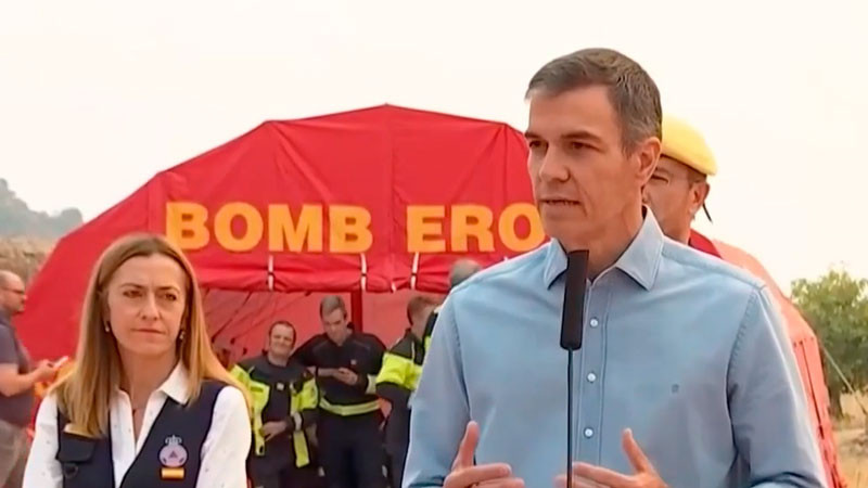 Pedro Sánchez visita zonas afectadas por incendios forestales en España 