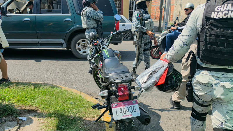En Zamora, Michoacán pareja resulta herida en accidente de moto 
