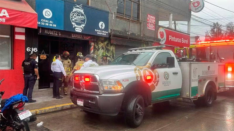 Se incendia barbería en Morelia, Michoacán: solo hubo daños materiales 