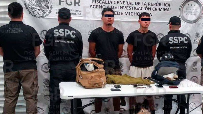 Aprehende FGR a dos en posesión de armas y estupefacientes en Morelia, Michoacán 