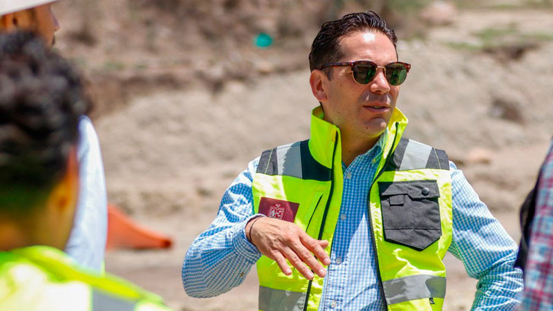 SCOP realiza trabajos de limpieza en canales pluviales de San Juanito y La Minzita: Rogelio Zarazúa 