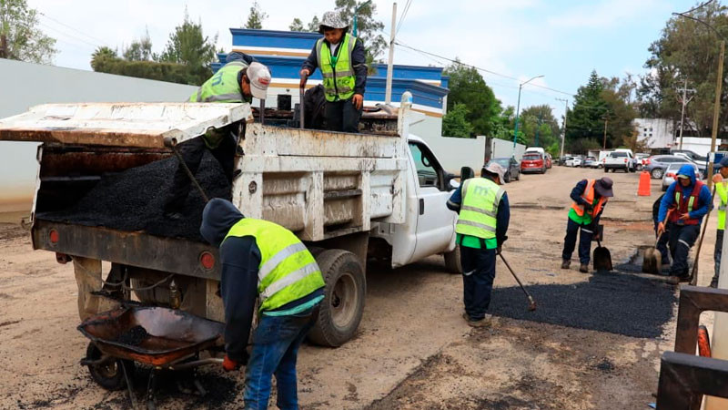 Atiende Gobierno de Morelia vialidades de la colonia Sentimientos de la Nación 