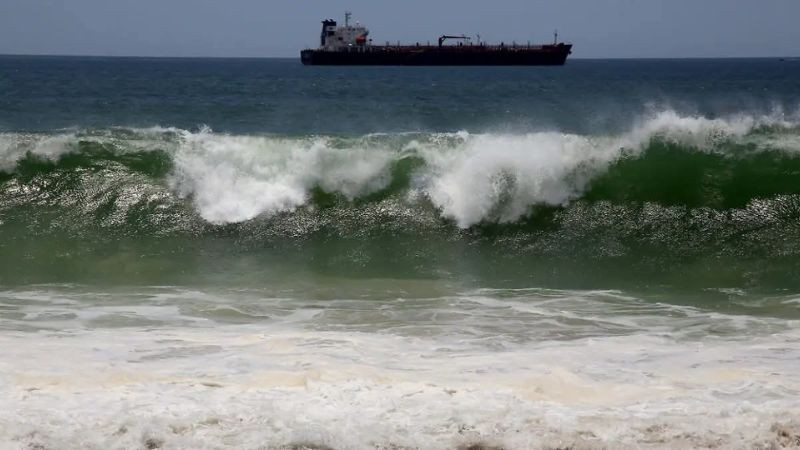 Secretaría de Marina alerta por mar de fondo en costas de Michoacán y pide extremar precauciones 