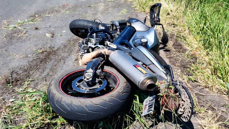 Motociclista resulta herido tras accidentarse en el Libramiento Norte de Zamora, Michoacán 