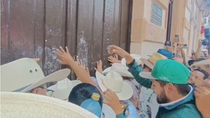 Congreso de Michoacán busca conciliación con representantes del Movimiento Independiente del Sombrero por daños al inmueble 