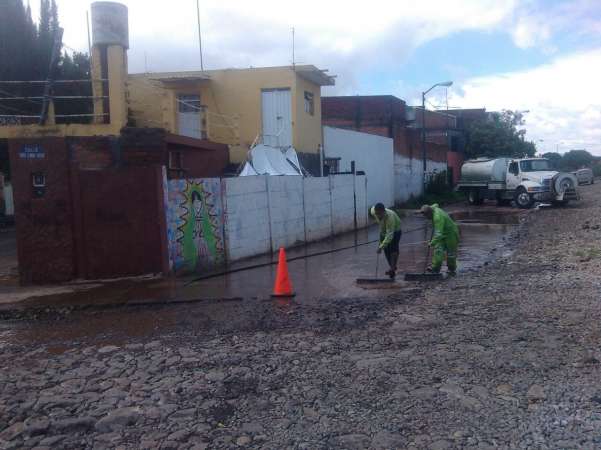 Intensifican lavado de calles y limpieza de drenes en Morelia - Foto 2 