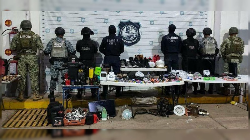 Reos de Morelia, Michoacán, operaban con internet satelital de Elon Musk: Hallan red Starlink, celulares, decenas de artículos prohibidos y hasta un masajeador, tras megaoperativo en penal  