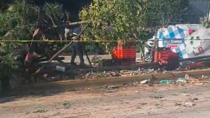 Muere chofer tras sufrir accidente en Zitácuaro, Michoacán  