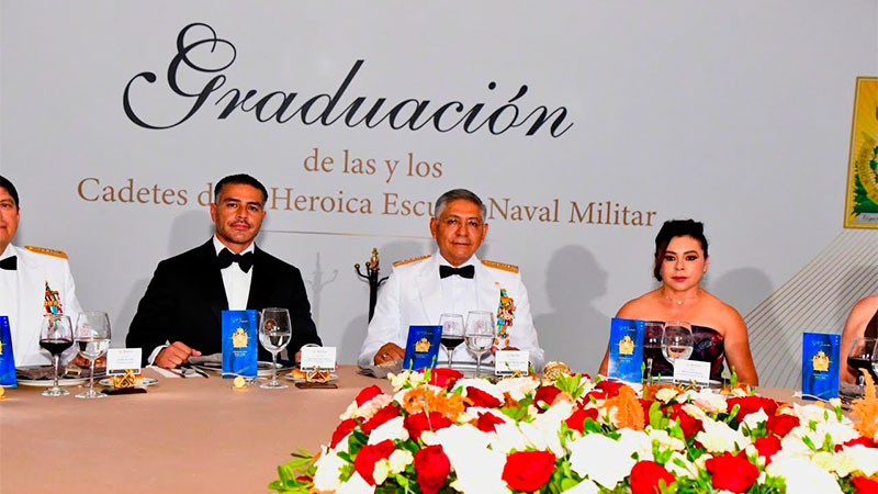 Harfuch reconoce compromiso de nuevos oficiales de la Heroica Escuela Naval Militar 