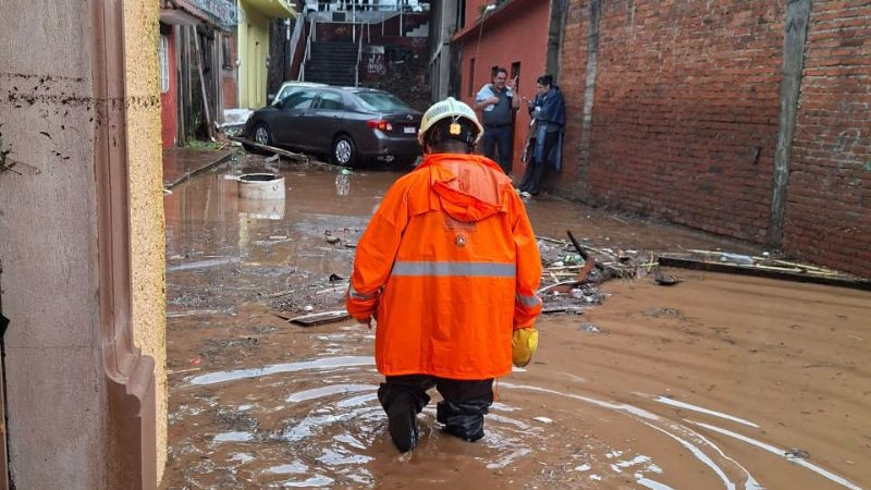 Protección Civil Estatal mantiene recorridos de atención por tromba en Pátzcuaro 