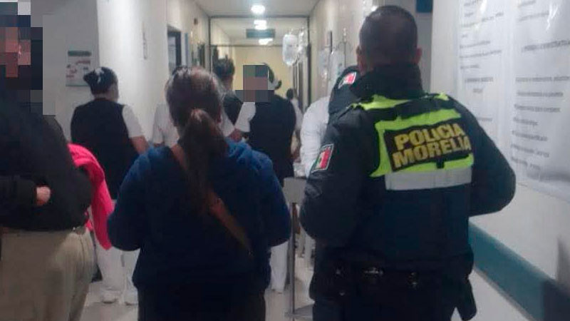 Elementos de la Policía Morelia auxilian a mujer que sufrió picadura de alacrán 