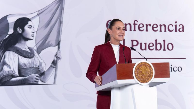 Claudia Sheinbaum firma decreto para publicar mensualmente los contratos del Gobierno federal 