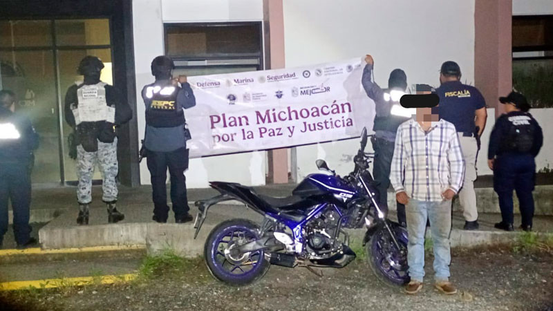 En Uruapan, Michoacán detiene la GC a un sujeto con una moto robada  