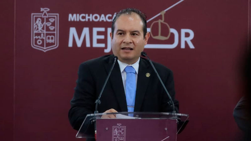 Investiga FGE video de Carlos Manzo con personas armadas 