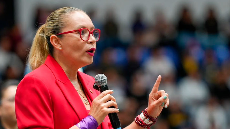 UMSNH, madres, padres, trabajemos juntos en unión y comunidad, Yarabí Ávila 