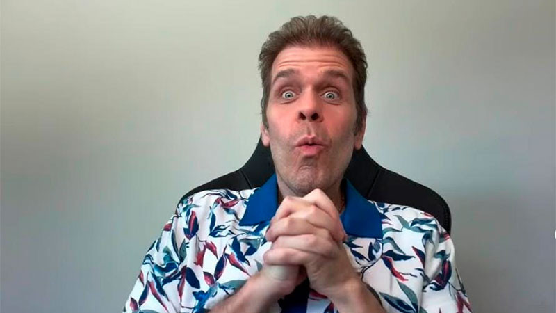 Familia del bloguero Perez Hilton confirma que recibe atención médica tras incidente durante transmisión en vivo 
