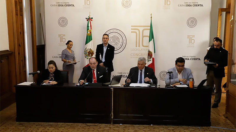 Autoriza Congreso de Michoacán ampliar licencia para separase del cargo a Fiscal General del Estado 